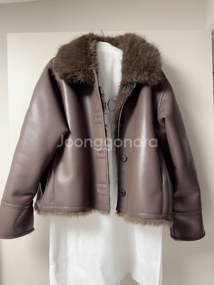 (ceeci) 씨에씨 리버시블 퍼 시어링 무스탕 브라운 한번 착용--1