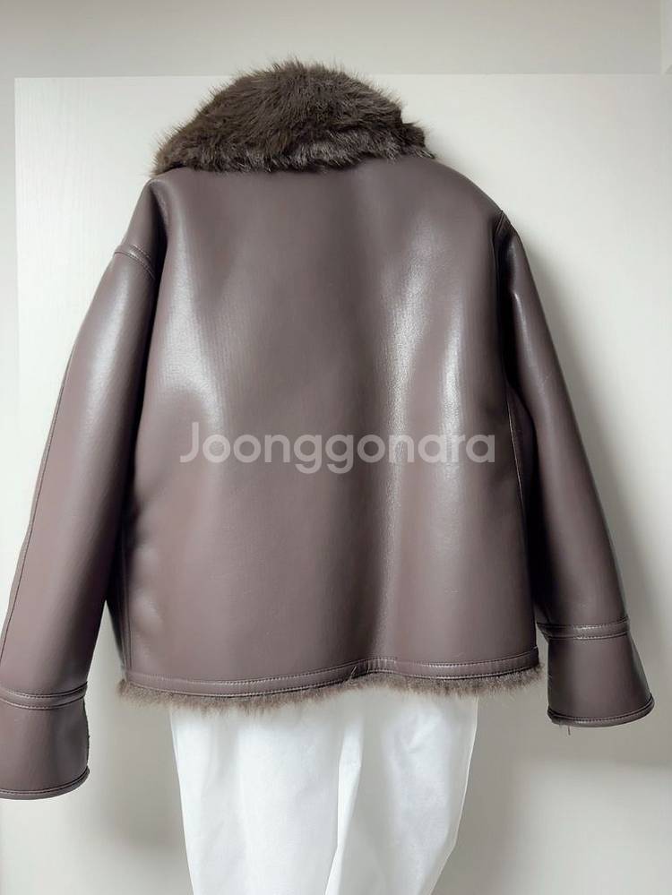 (ceeci) 씨에씨 리버시블 퍼 시어링 무스탕 브라운 한번 착용--2