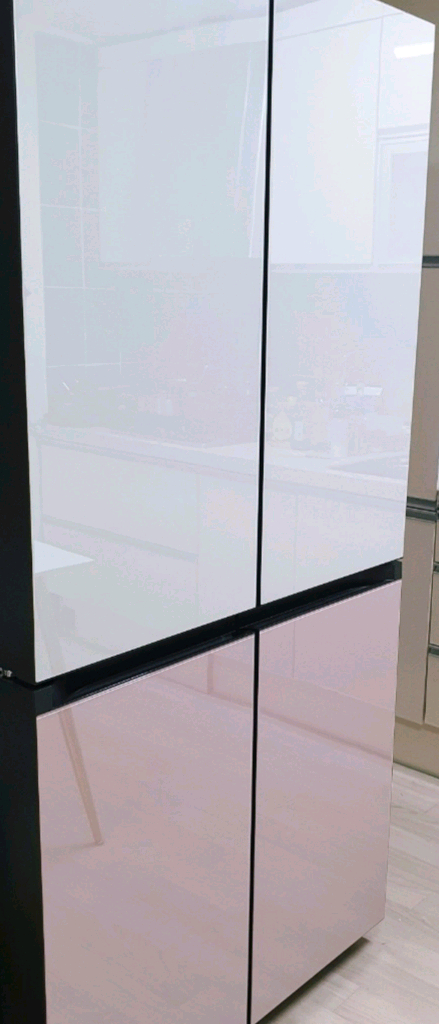 삼성 비스포크 4도어 정수기냉장고 835L*상도어2개화이트칼라*하도어2개핑크칼라임* 이미지