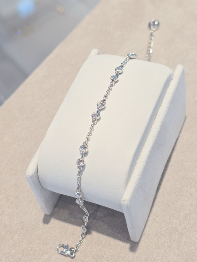 (새상품)스와로브스키 팔찌--2