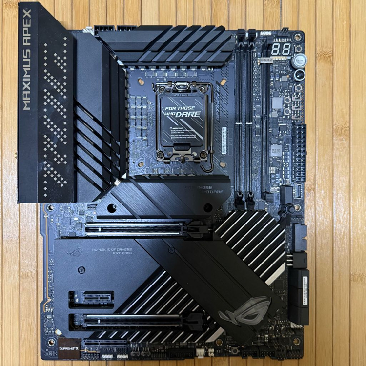 ASUS ROG MAXIMUS Z690 APEX 22년산--1
