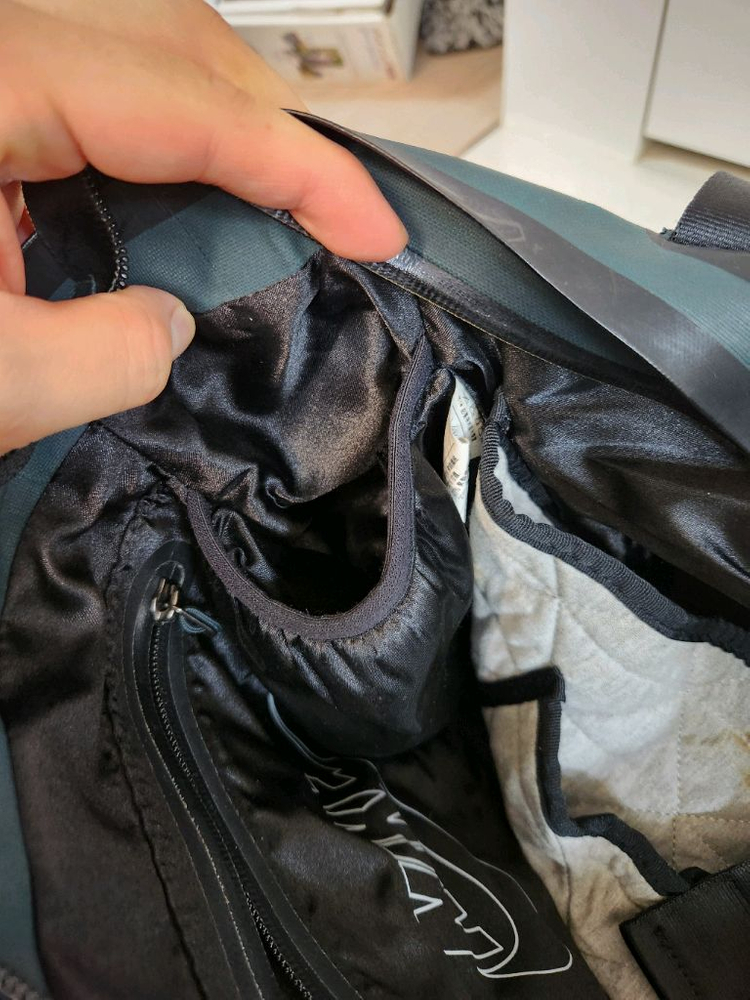 가격내림/나이키 스포츠 웨어 테크본디드 숄더 크로스백/거의새상품--6