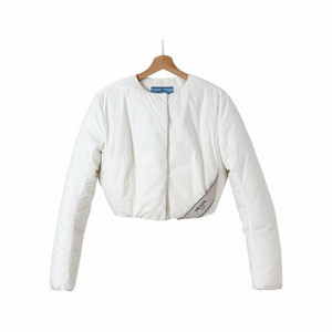 프라다 여성 노카라 구스 크롭 패딩 점퍼 화이트