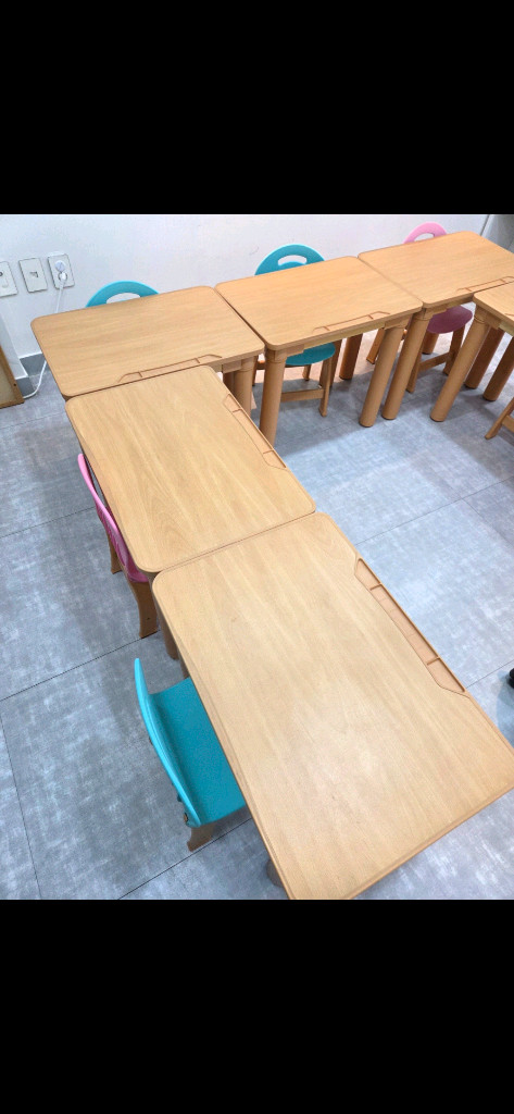 아동책상 의자 세트 이미지