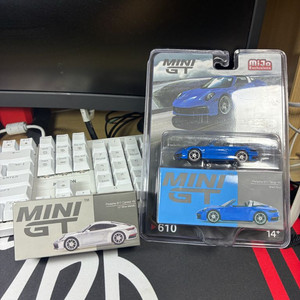 미니지티 타르가 샤크블루 팝니다