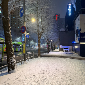 4k 240hz이상 모니터 삽니다