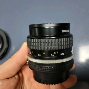니콘 NIKKOR 24mm f2 수동렌즈