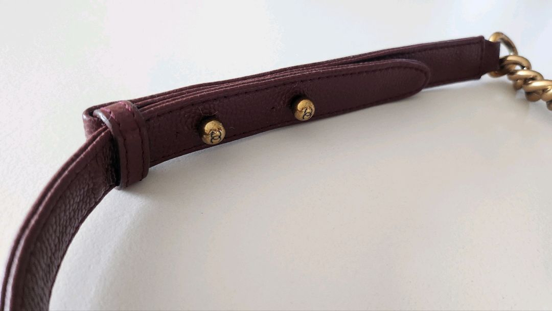 샤넬 보이백 금장체인 버건디 이미지