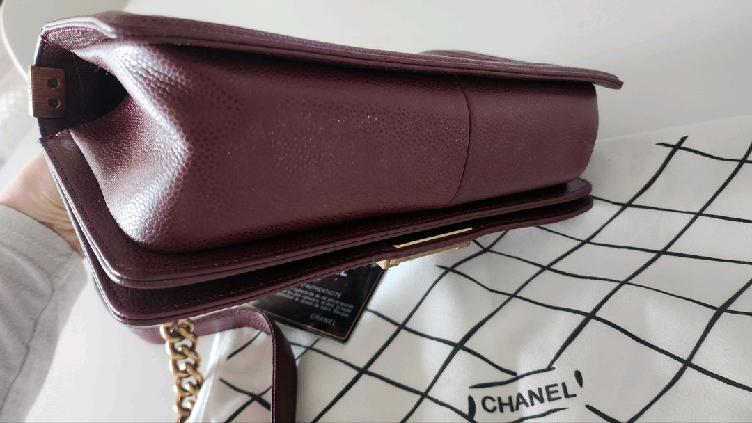 샤넬 보이백 금장체인 버건디 이미지