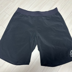 리복 헬스 러닝 크로스핏 운동 반바지 팝니다!