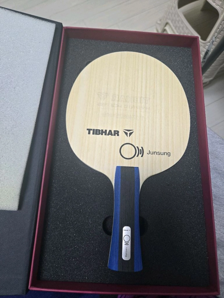 카본 탁구라켓 이미지