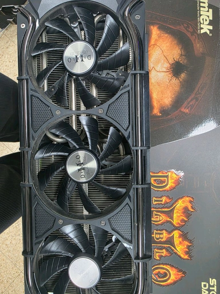 RTX 3070 Ti 그래픽카드 이미지
