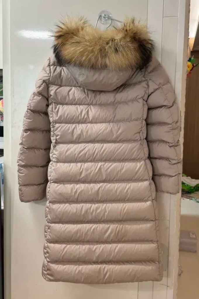 몽클레어 클로에 급처 이미지