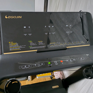 이고진 Maestro X3 가정용 런닝머신 거의 새상품 판매합니다^^