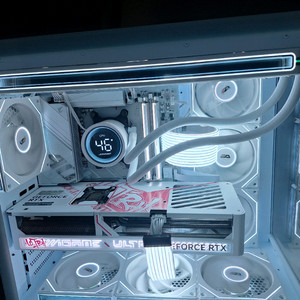 라이젠7 9800X3D RTX5080 신품본체 급처