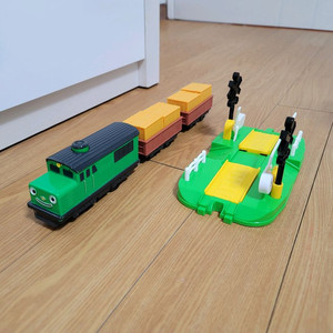 띠띠뽀 디젤과 건널목 전동기차,레일추가