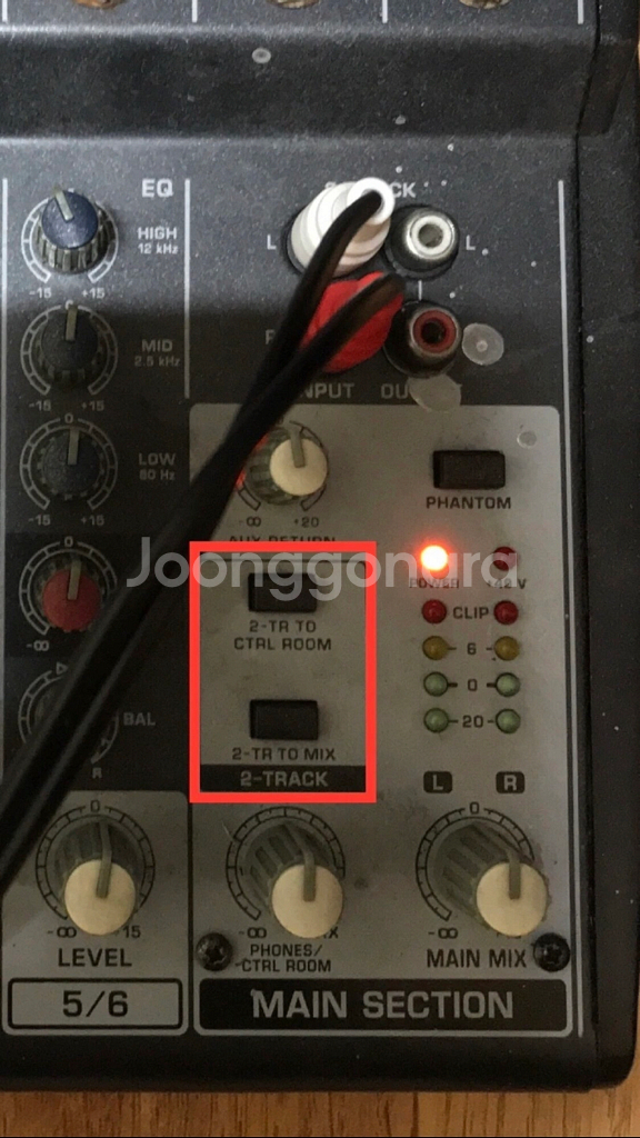 베링거 XENYX802 믹서--1