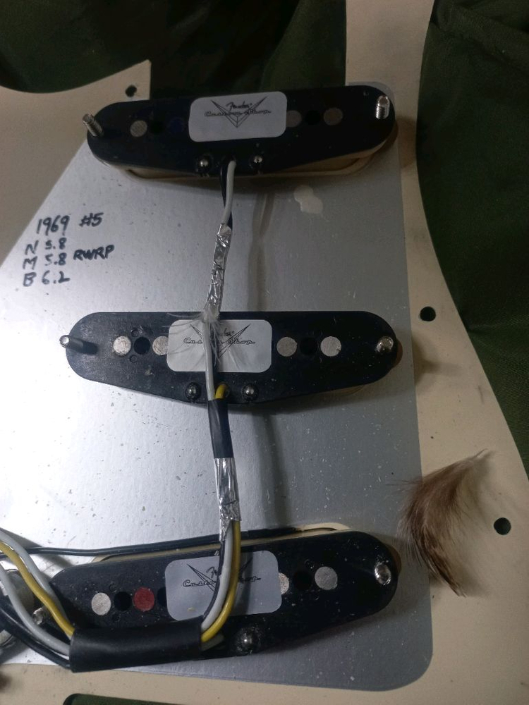 펜더 69 일렉기타 어셈블리 이미지