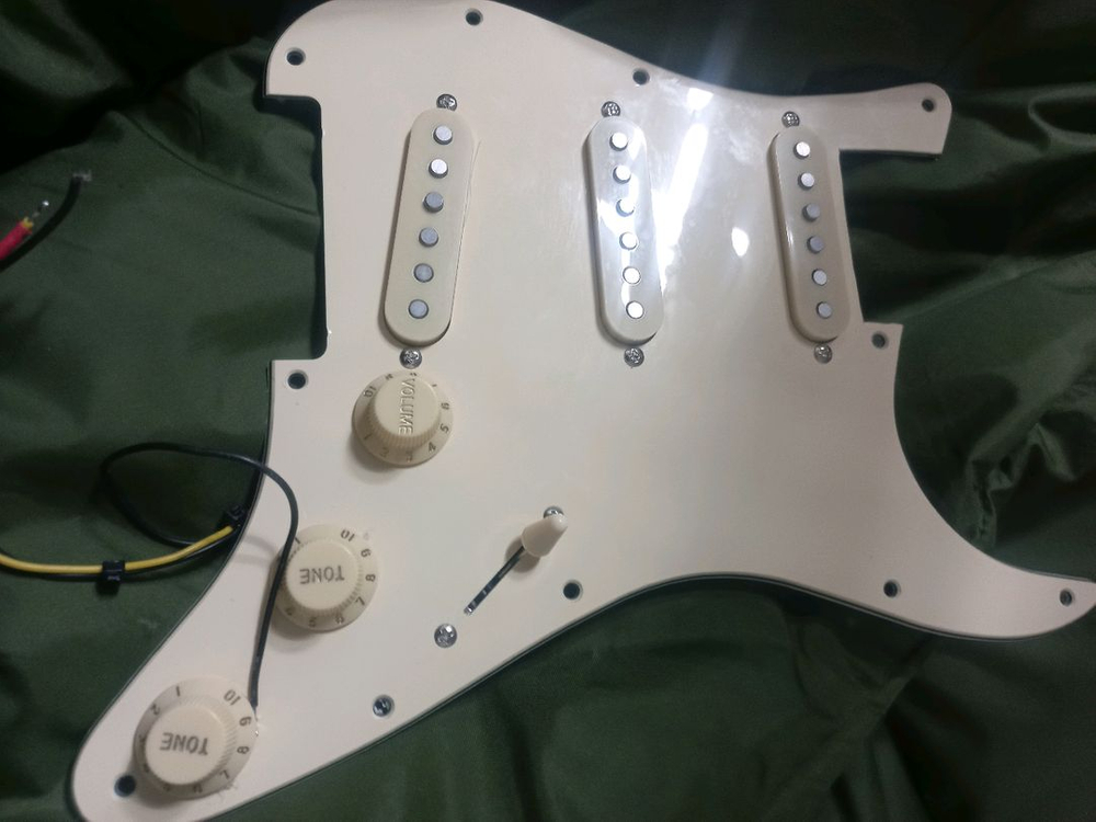 펜더 69 일렉기타 어셈블리 이미지