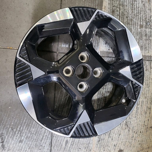 24년 올뉴 더 뉴모닝 16인치 휠 1개 팝니다. 이미지