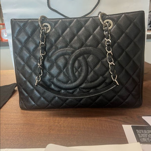 샤넬 그랜드 샤핑 블랙 캐비어 은장 19번대(샤넬본점 깜봉매장구입) 이미지