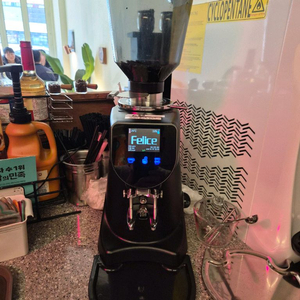 펠리체 a80 디지털 커피 그라인더 카운터 2000 팝니다.