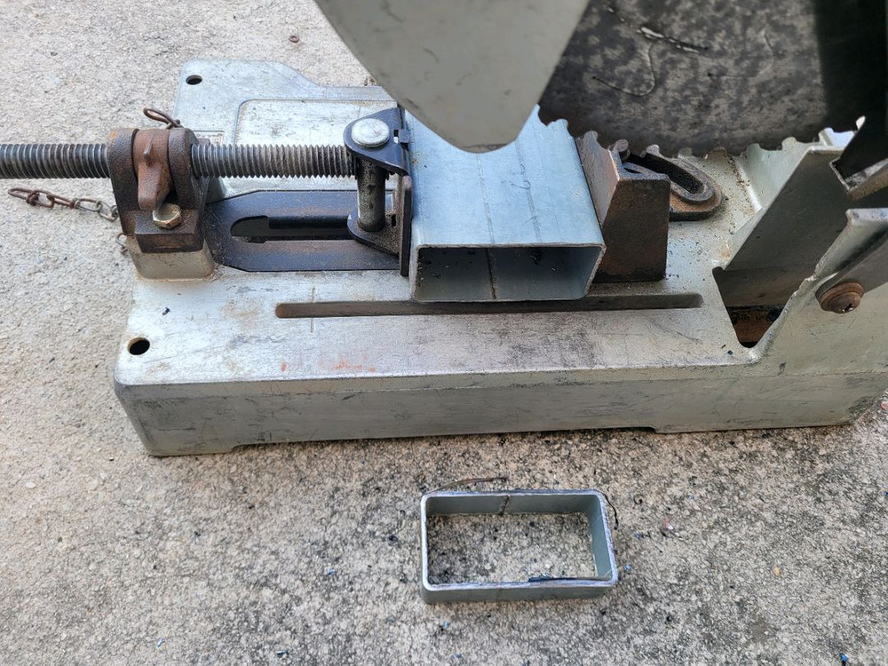 마끼다 7인치 원형톱 금속 절단기 팝니다--3