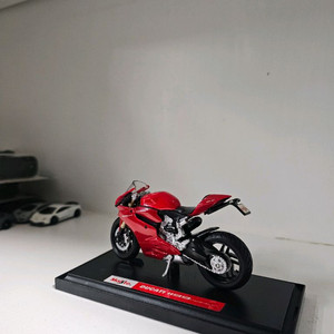 1:18 마이스토 두카티 1199 파니갈래