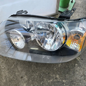 포드 이스케이프 운전석 라이트 이미지