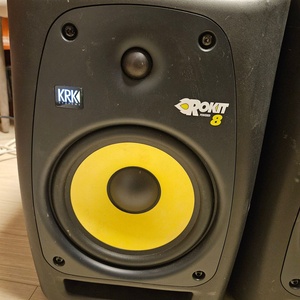 KRK rokit8 스피커 이미지