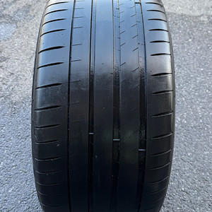 295 35 20 미쉐린 ps4s 중고 타이어 1짝 판매합니다 이미지