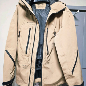 2425 엘나스 보드복 상의 M사이즈 A급 저렴하게 팝니다