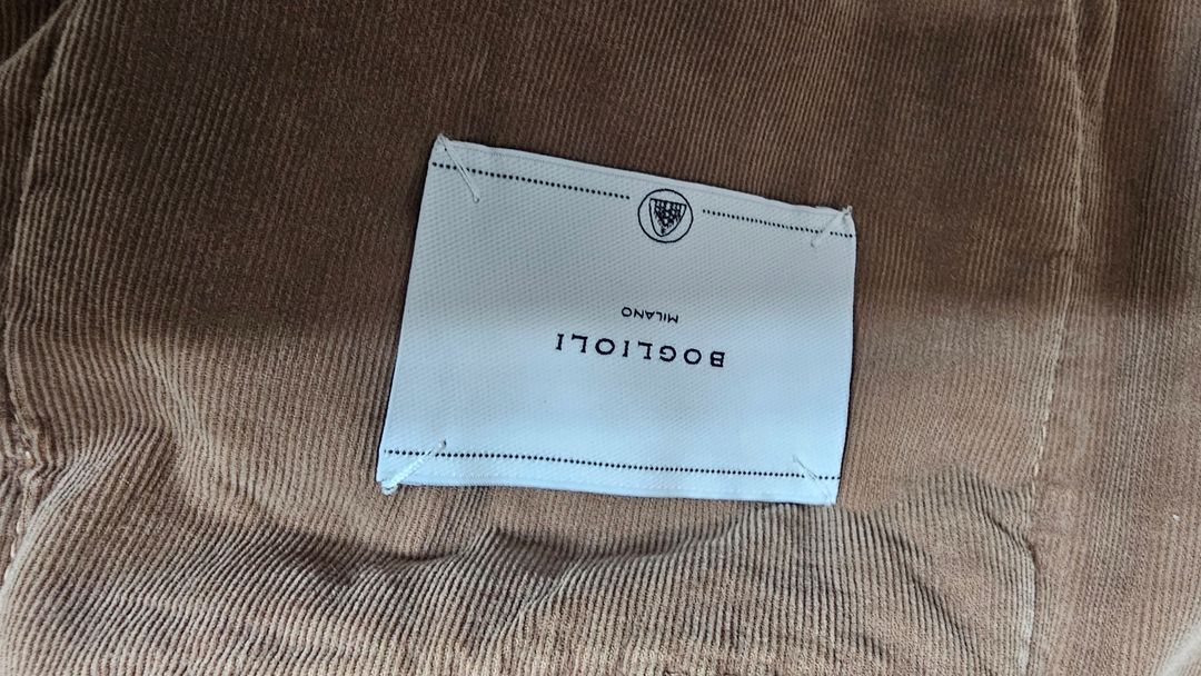 볼리올리 코듀로이 블레이저 95-97사이즈 새제품 팝니다.--6