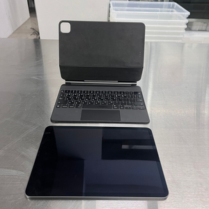 아이패드 프로 3세대 11인치, 매직 키보드 판매합니다. 이미지