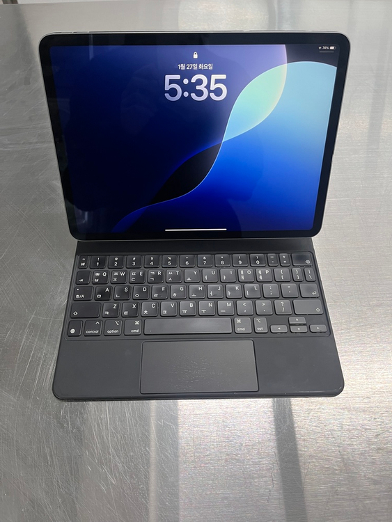 아이패드 프로 3세대 11인치, 매직 키보드 판매합니다. 이미지