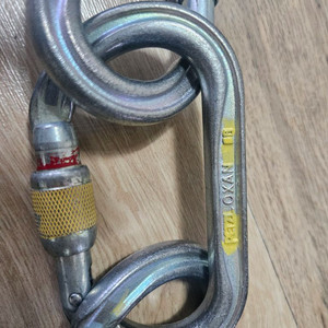 페츨 옥산 카라비너