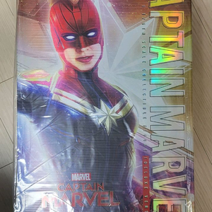 핫토이 캡틴마블 디럭스 버전 미개봉팝니다