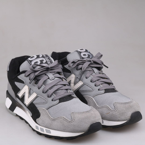 뉴발란스 운동화 판매합니다.(235)6121