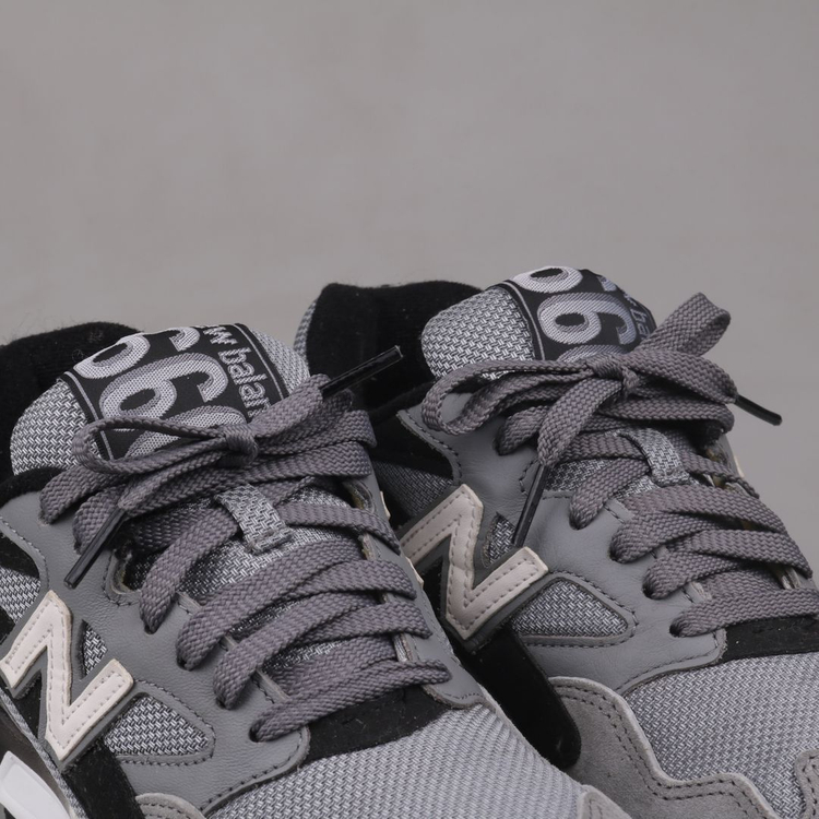 뉴발란스 운동화 판매합니다.(235)6121--2