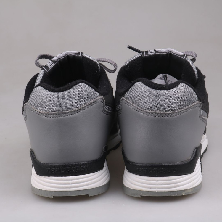 뉴발란스 운동화 판매합니다.(235)6121--5