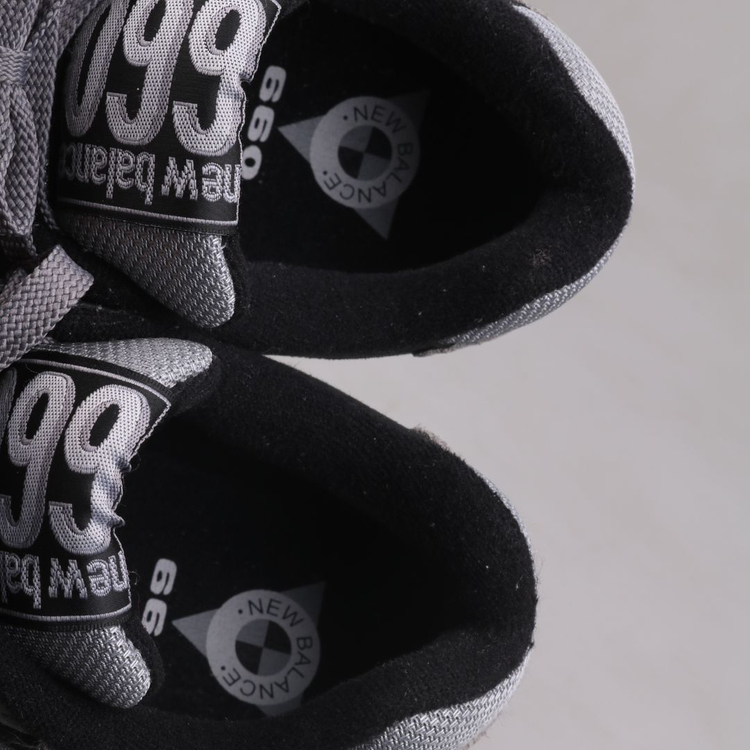 뉴발란스 운동화 판매합니다.(235)6121--7