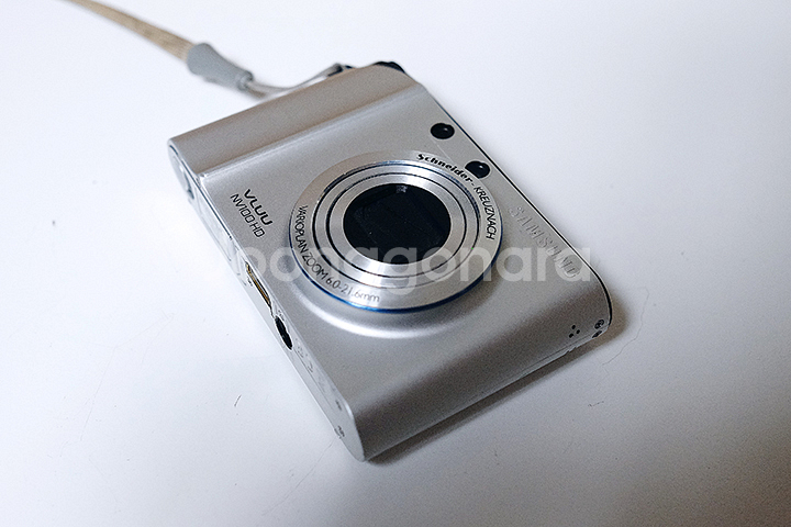 삼성 케녹스 VLUU NV100 HD 빈티지 디카 팝니다[터치화면]--2