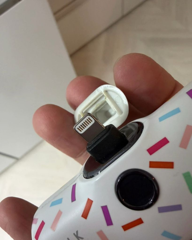 [반값택포] 아이워크 고속충전 보조배터리 LinkPod Pro (DBL5000PL) 8핀 팝니다--1