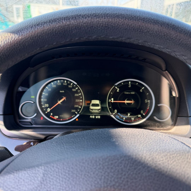 BMW 520 F10 2013년 Y57999 분해 판매합니다--3