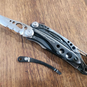 레더맨 스켈레툴 cx 카본 판매 합니다