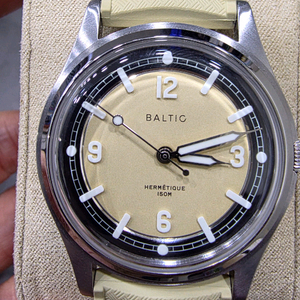 발틱 에르메티크 HERMTIQUE
