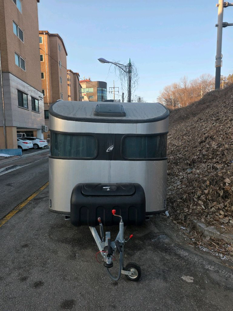 캠핑카 트레일러 이미지