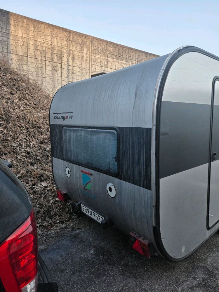 캠핑카 트레일러 이미지