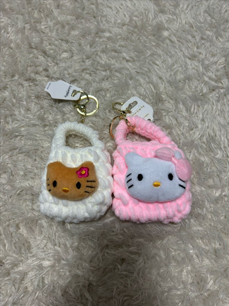 (새상품)키티 미니뜨개가방 에어팟케이스2개 이미지