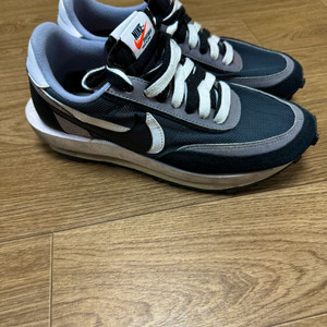나이키 사카이 와플 블랙 검흰 260 이미지
